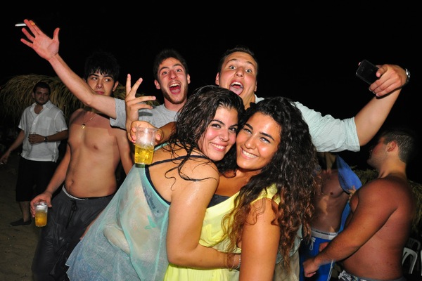 Zoo Beach Party 